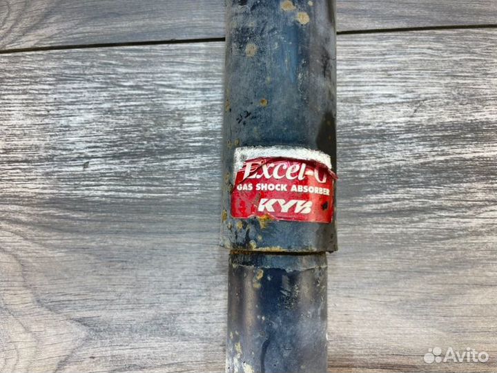 Амортизатор подвески задний правый Nissan Qashqai