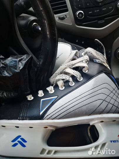 Коньки хоккейные 44 размер