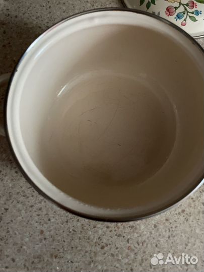 Кастрюля эмалированная