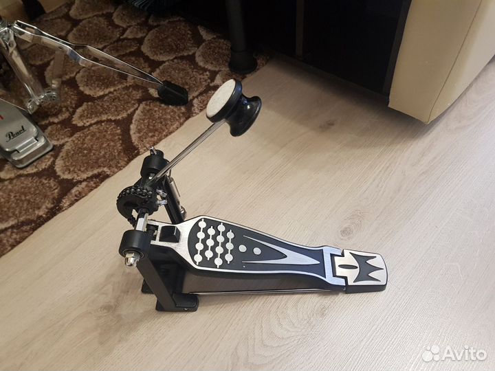 Педаль для бас барабана
