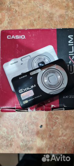Компактный фотоаппарат casio
