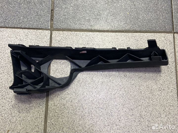 Кронштейн крепления переднего левого крыла фокус 2