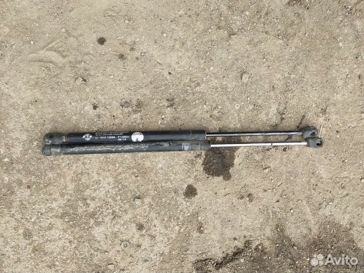 Стойки крышки багажника форд Сиерра хэтчбек