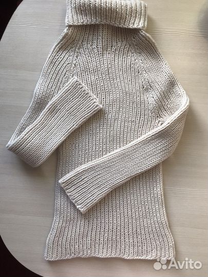 Свитер