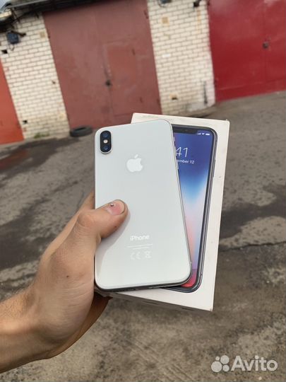 iPhone X, 256 ГБ