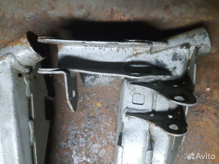 Продольной рычаг