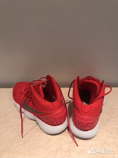 Кроссовки баскетбольные