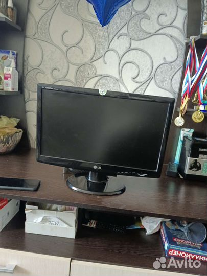 Монитор LG 20 дюймов