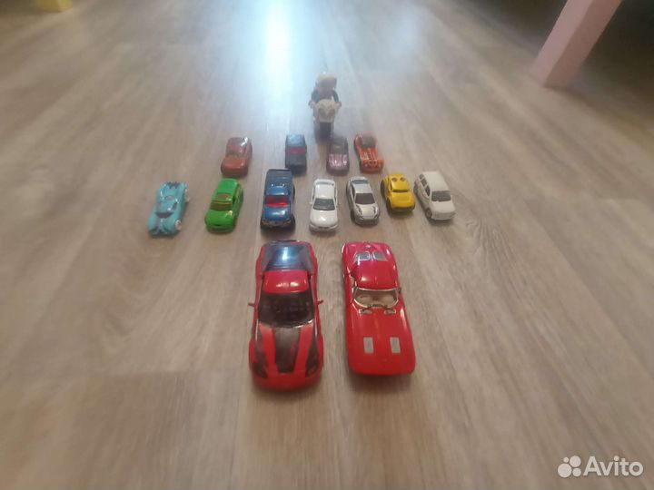 Машинки игрушечные