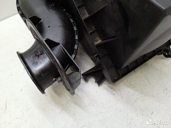 Корпус воздушного фильтра Nissan Navara D40 2.5