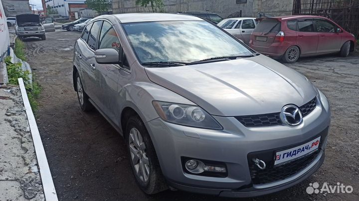 Кронштейн амортизатора правый Mazda CX-7 EH14-34-0