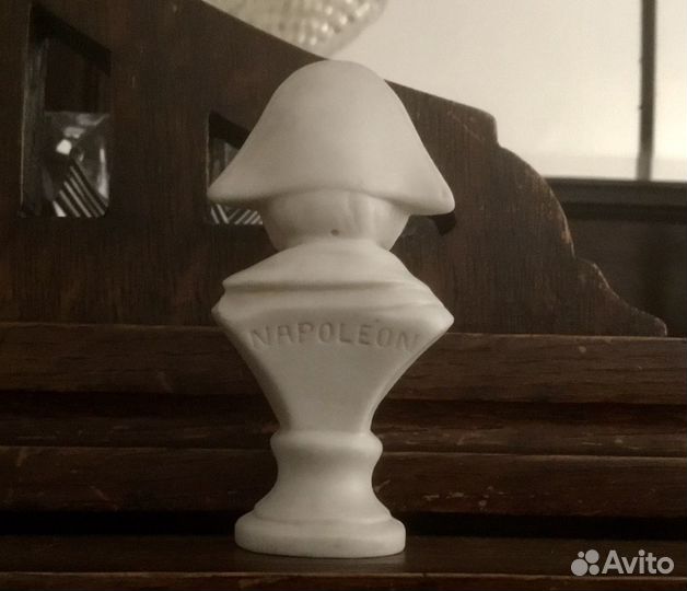 Миниатюрный фарфоровый бюст Наполеона