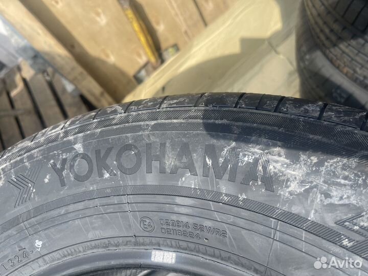 Yokohama BluEarth-XT AE61 235/65 R18