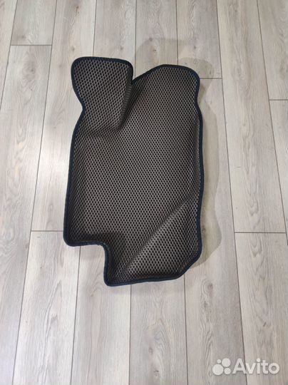 Ево автоковры 3Д с бортиками Proton