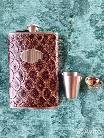 Подарочный набор.Фляжка, стопка и воронка