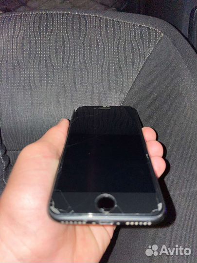 iPhone 8, 64 ГБ