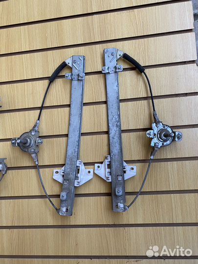 Стеклоподьемник мех. Hyundai Accent Il