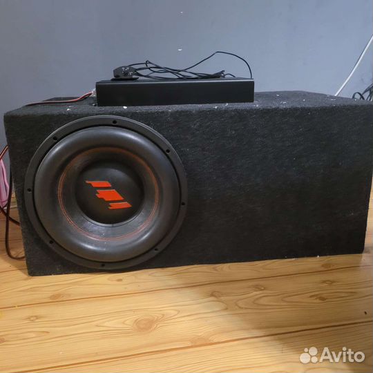 Сабвуфер с усилителем
