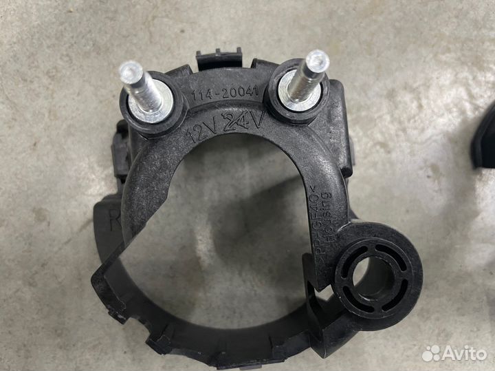 Кронштейн крепление туманок Subaru Forester