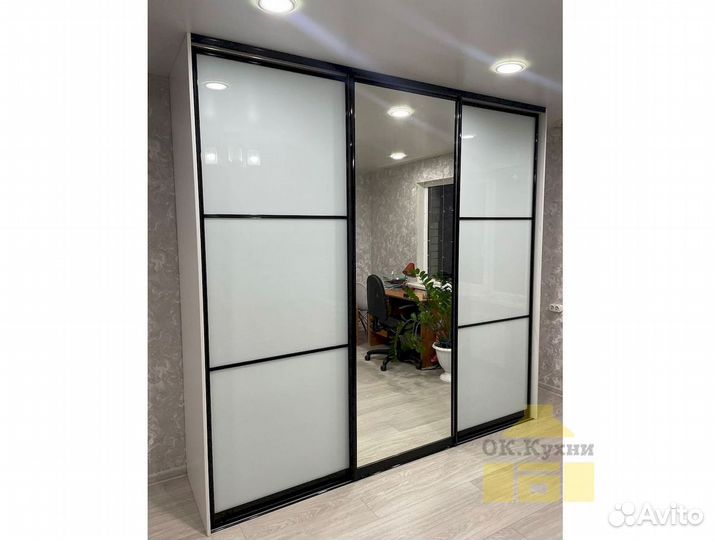 Распашной шкаф