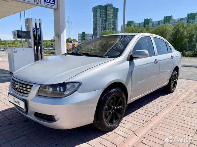 Серебристый лифан солано на белых дисках. Солано кемерово. Солано кемерово. Лифан солано и тойота королла. 6.