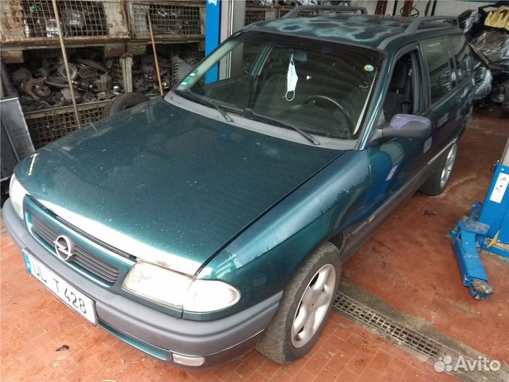 Разбор на запчасти Opel Astra F