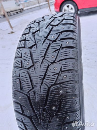 Yokohama Ice Guard Stud IG55 215/55 R17 98T
