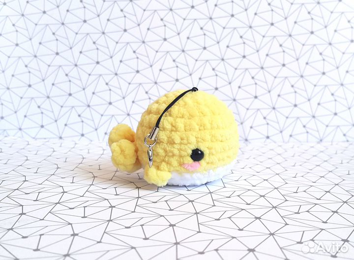 Игрушка Кит, брелок, подвеска, вязаные игрушки