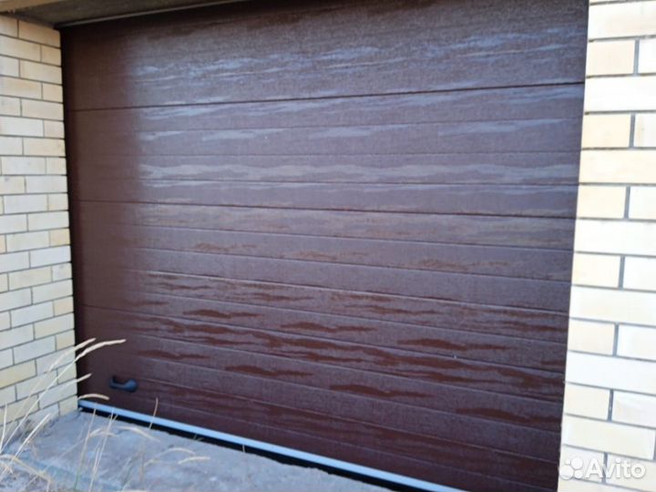 Ворота подъемные в гараж