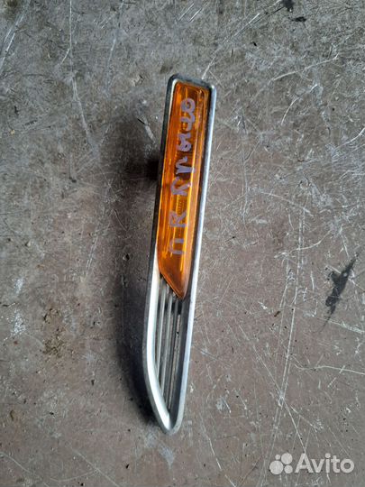 Повторитель поворота передний правый Ford Mondeo