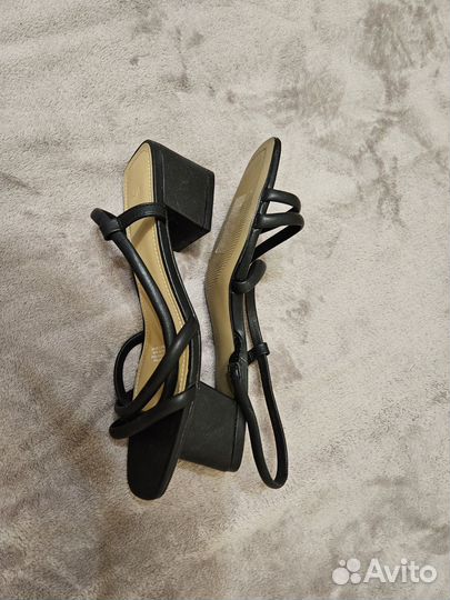 Босоножки hm черные