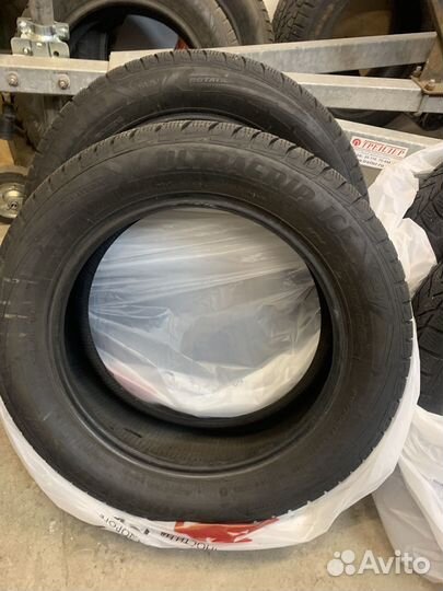 Goodyear UltraGrip Ice 215/60 R17 96T