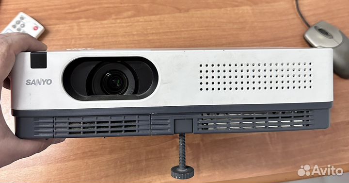 Проектор Sanyo xga projector