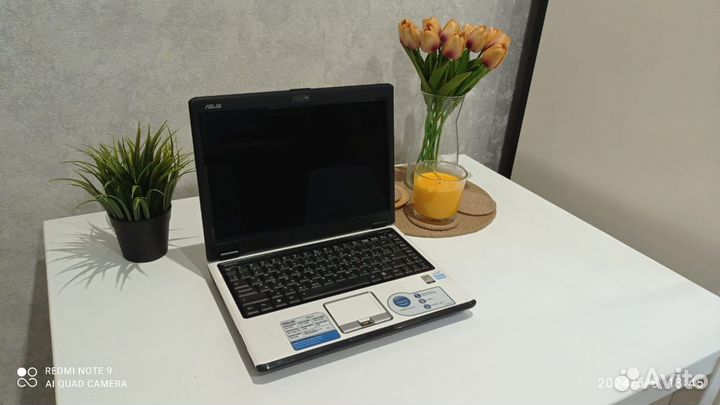 Ноутбук asus