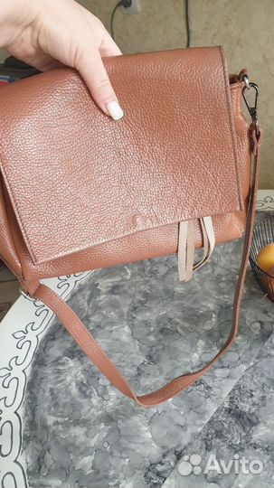 Продаю кожаннную сумку и сабы