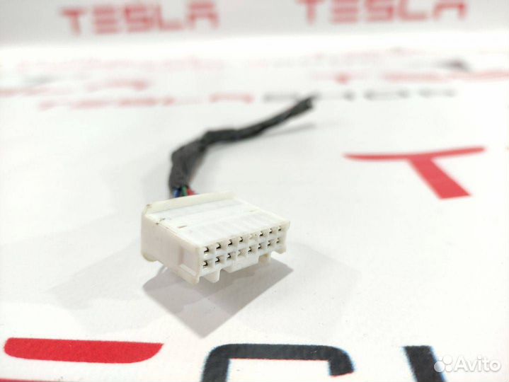 Разъем (фишка) проводки Tesla Model X 2016
