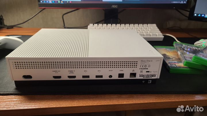 Xbox One S 1tb с играми