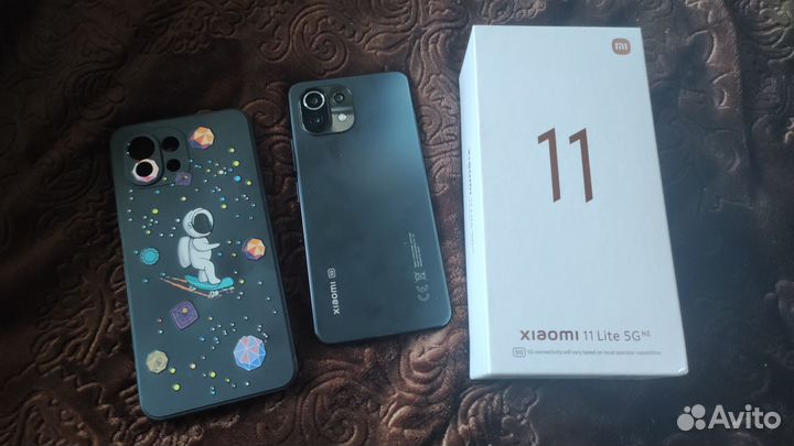 Продам смартфон Xiaomi Mi 11 Lite 5G NE