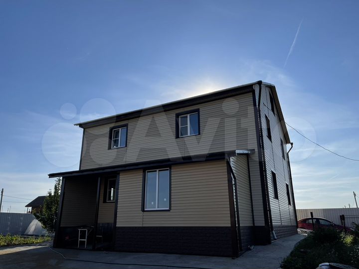 Коттедж 175 м² на участке 10 сот.