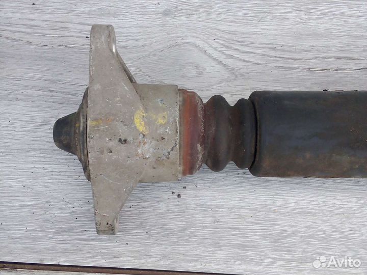 Задний амортизатор kia ceed jd 2