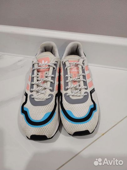 Кроссовки adidas 31