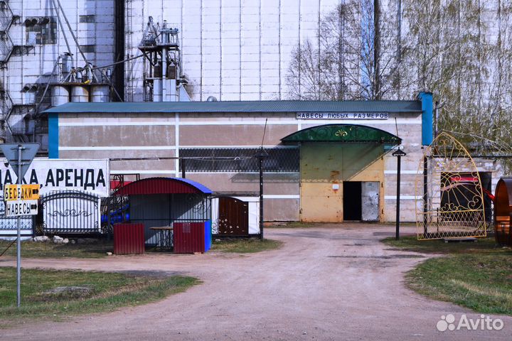 Продается произв-торг. база на красной линии