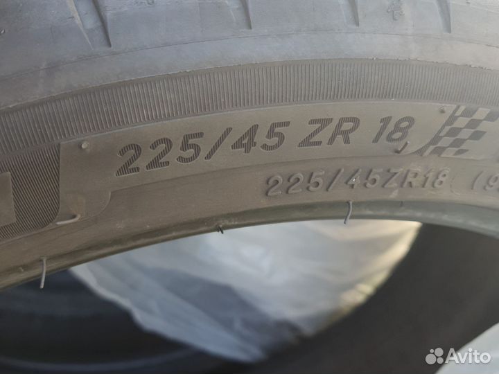 Michelin Pilot Sport 4 S 225/45 R18