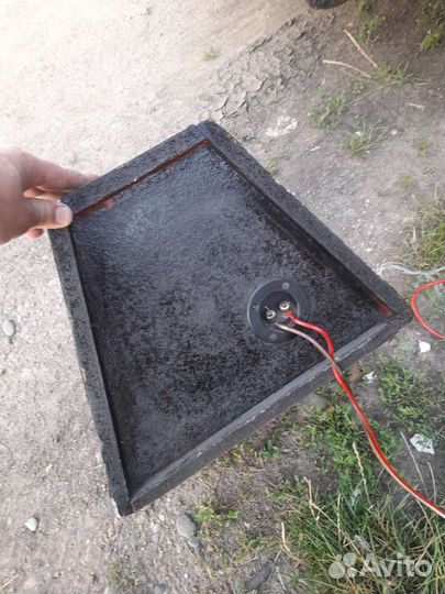 Автомобильный сабвуфер