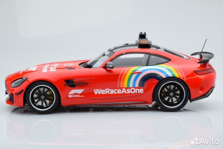 Mercedes AMG GT R Safety Car 1:18 Minichamps