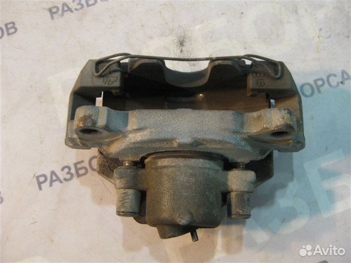 Суппорт тормозной передний правый Skoda Octavia A5