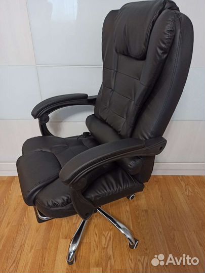 Офисное кресло