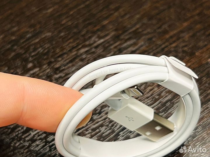 Кабель для зарядки iPhone Lightning 1 метр новый