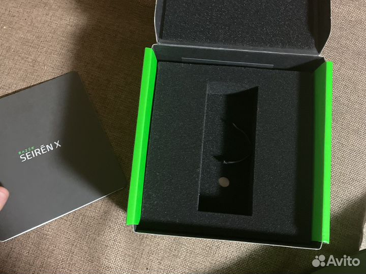Микрофон для стриминга Razer Seiren X