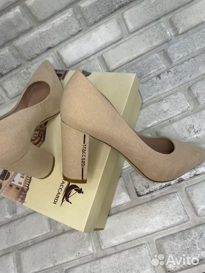 Новые женские туфли 39 размер